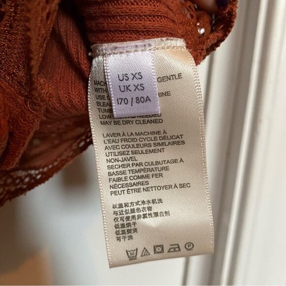 Urban Outfitters Rust Button-Up Lace Trim Top - Picture 4 of 6
